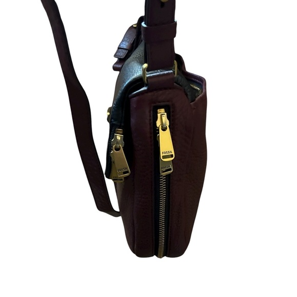 Fossil Women's Preston Black and Burgundy Flap Over Crossbody Leather Bag - Picture 3 of 11